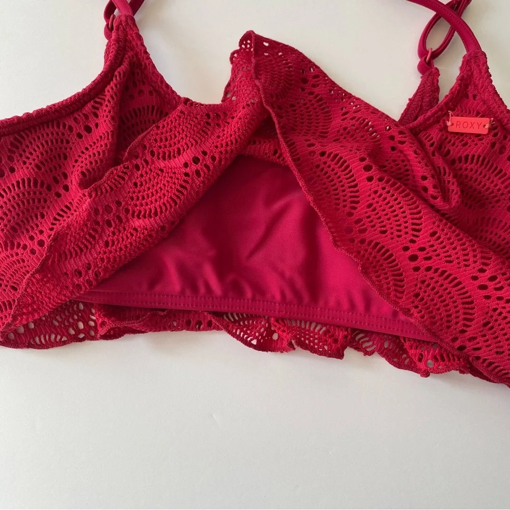 Roxy Swim Top size small Crochet‎ Bralette adjustable straps fuchsia